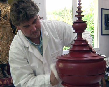Buffing - Rémi Maillard, lacquer artist decorator
